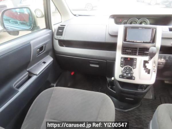 Used 2010 AT toyota voxy ZRR70G Image[24]