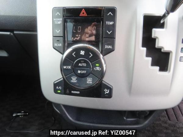 Used 2010 AT toyota voxy ZRR70G Image[29]