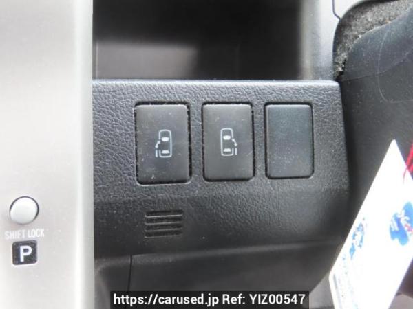 Used 2010 AT toyota voxy ZRR70G Image[32]