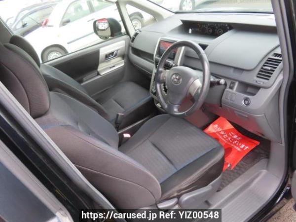 Used 2009 AT toyota voxy ZRR70W Image[13]