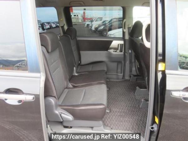 Used 2009 AT toyota voxy ZRR70W Image[17]