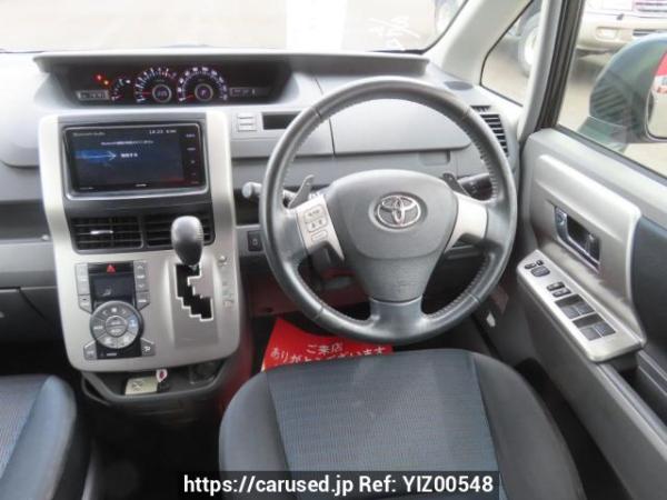 Used 2009 AT toyota voxy ZRR70W Image[25]