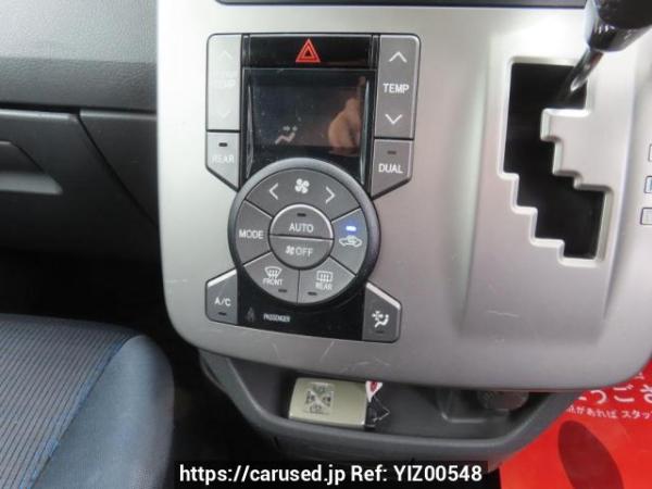 Used 2009 AT toyota voxy ZRR70W Image[29]
