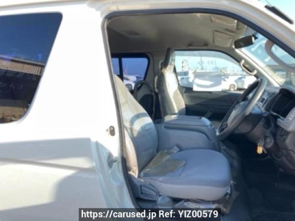 Used 2007 AT toyota hiace-wagon TRH214W Image[12]