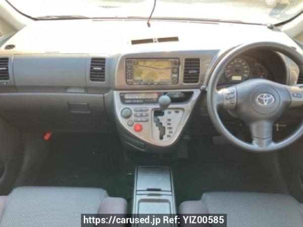 Used 2004 AT toyota wish ZNE10G Image[16]