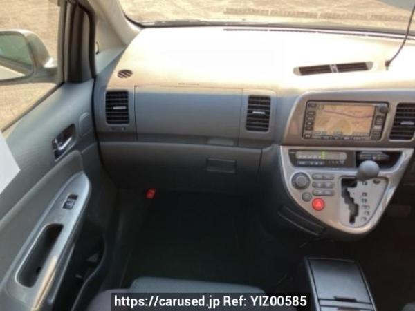 Used 2004 AT toyota wish ZNE10G Image[17]