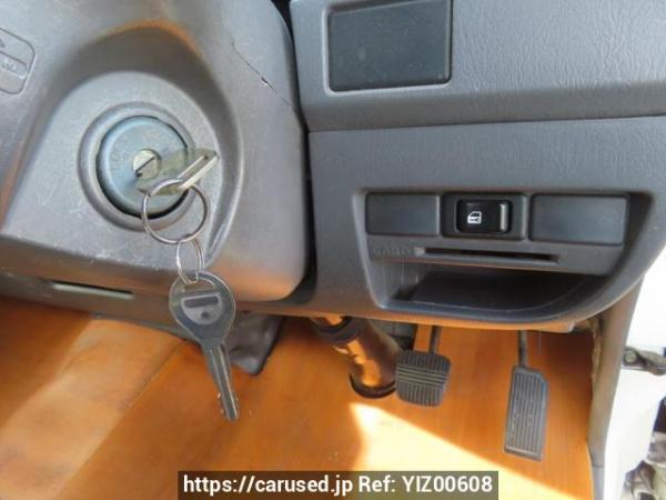 Used 2003 AT nissan caravan-van VPE25 Image[28]