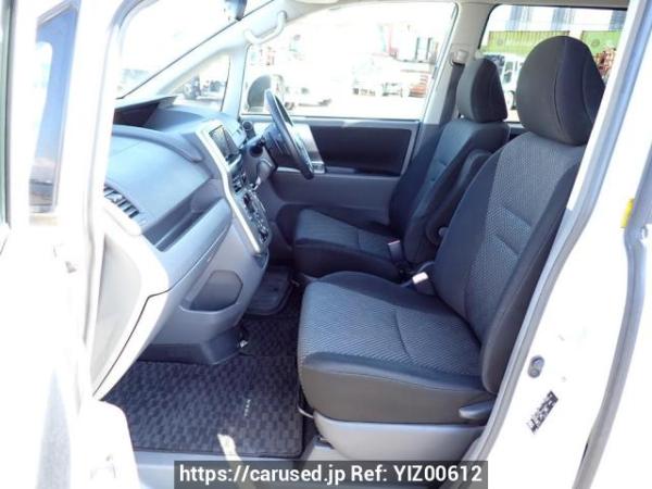 Used 2008 AT toyota noah ZRR70W Image[13]