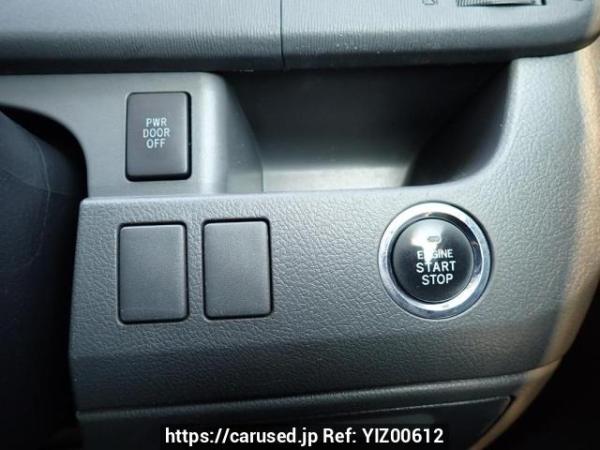 Used 2008 AT toyota noah ZRR70W Image[26]