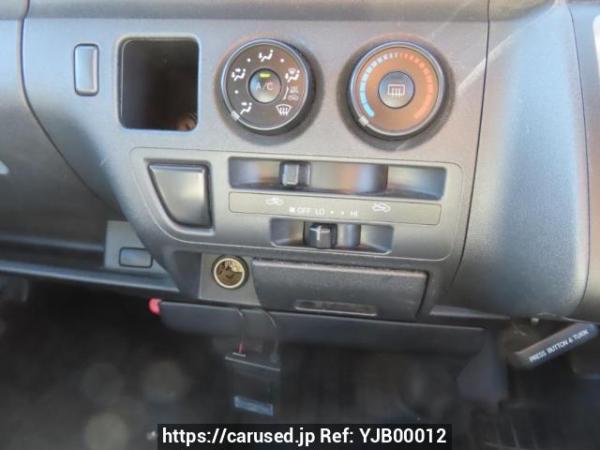 Used 2007 AT toyota regiusace-van KDH205V Image[29]