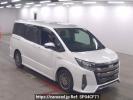 Toyota Noah ZWR80W