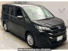 Toyota Noah ZWR90W