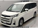 Toyota Noah ZWR90W