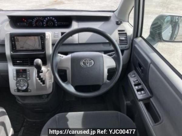 Used 2008 AT toyota noah ZRR70G Image[18]