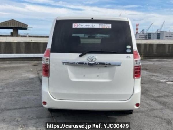 Used 2007 AT toyota noah ZRR70G Image[5]
