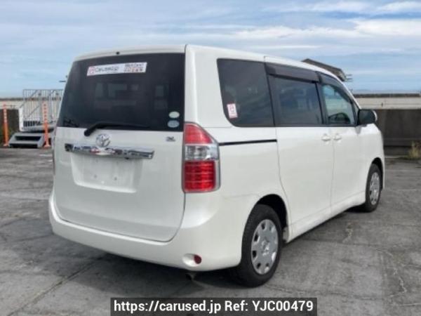 Used 2007 AT toyota noah ZRR70G Image[6]