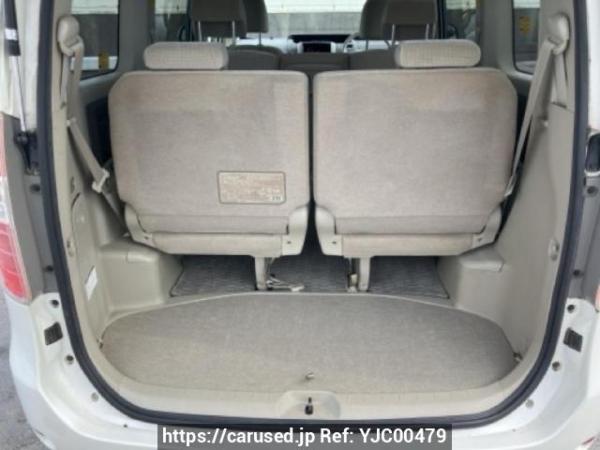Used 2007 AT toyota noah ZRR70G Image[8]