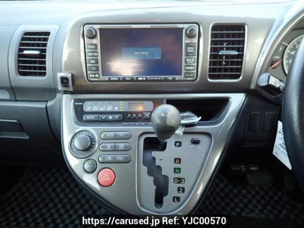 Used 2004 AT toyota wish ZNE10G Image[19]