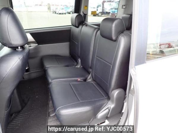 Used 2007 AT toyota noah ZRR70W Image[15]