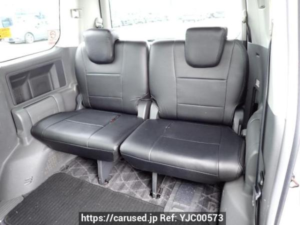 Used 2007 AT toyota noah ZRR70W Image[16]