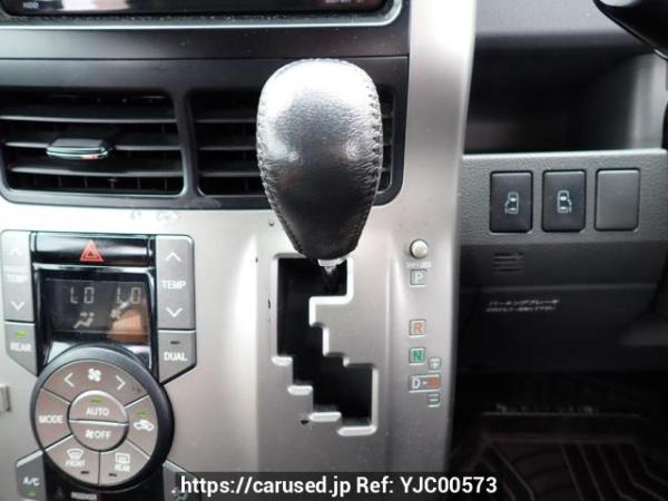 Used 2007 AT toyota noah ZRR70W Image[23]