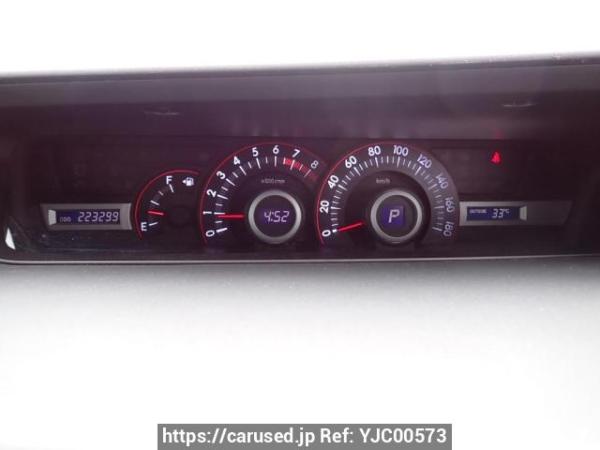 Used 2007 AT toyota noah ZRR70W Image[24]