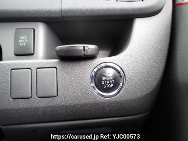 Used 2007 AT toyota noah ZRR70W Image[26]