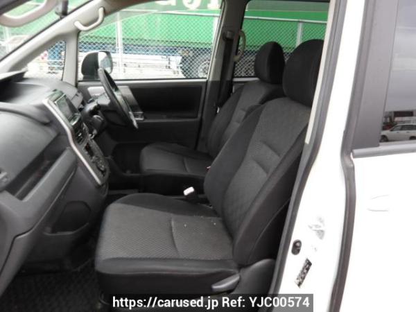 Used 2009 AT toyota noah ZRR70W Image[14]