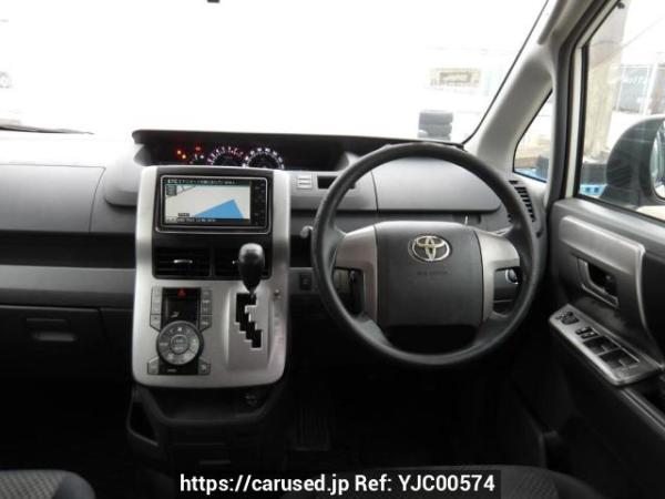 Used 2009 AT toyota noah ZRR70W Image[21]