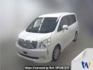 Toyota Noah ZRR70G