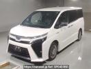 Toyota Voxy ZWR80W