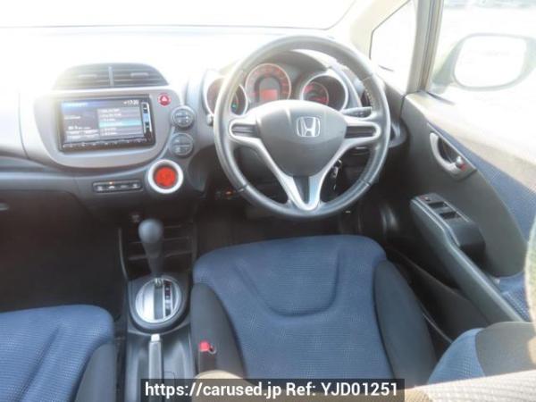 Used 2011 AT honda fit GE6 Image[18]