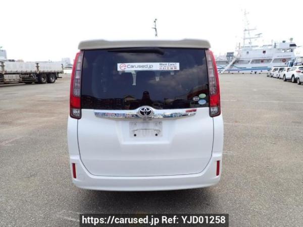 Used 2014 AT toyota noah ZRR80G Image[5]