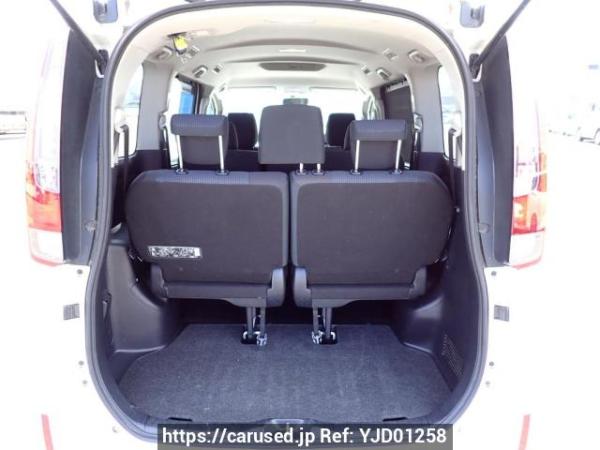 Used 2014 AT toyota noah ZRR80G Image[8]