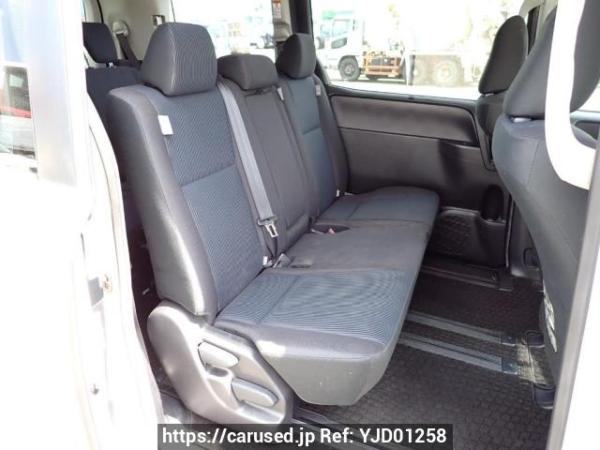 Used 2014 AT toyota noah ZRR80G Image[15]