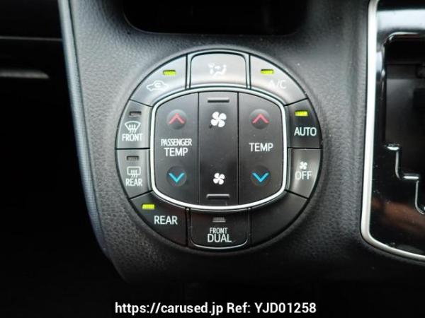 Used 2014 AT toyota noah ZRR80G Image[26]