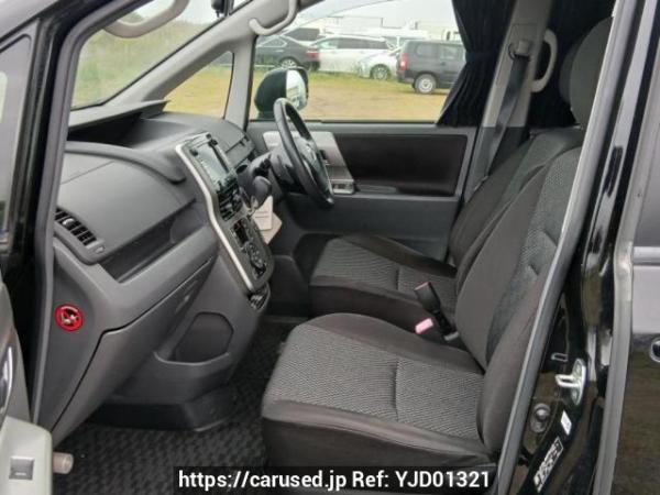 Used 2010 AT toyota noah ZRR75W Image[11]