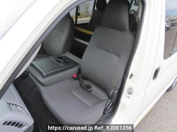 Used 2011 AT toyota regiusace-van TRH200K Image[16]
