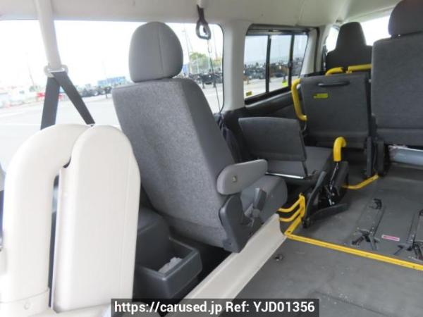 Used 2011 AT toyota regiusace-van TRH200K Image[22]