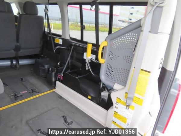 Used 2011 AT toyota regiusace-van TRH200K Image[23]