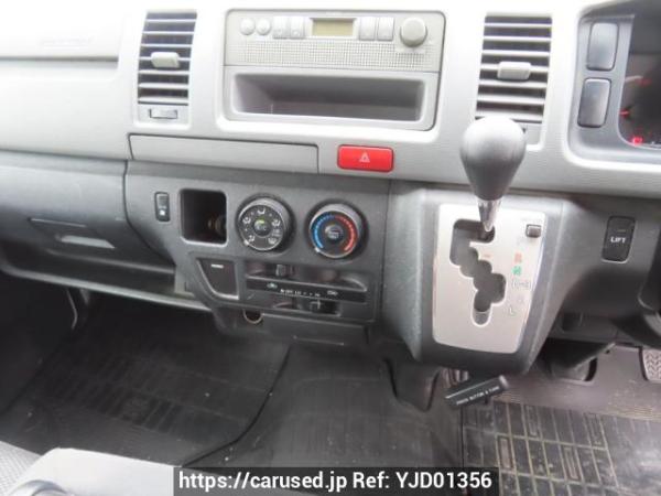 Used 2011 AT toyota regiusace-van TRH200K Image[32]
