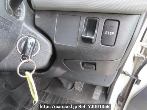 Used 2011 AT toyota regiusace-van TRH200K Image[39]