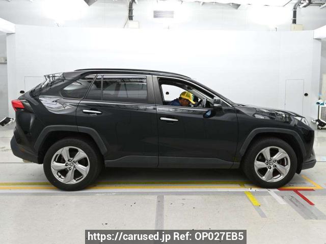 Buy Used 2021 Toyota RAV4 MXAA54 (OP027EB5) - Carused.jp
