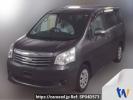 Toyota Noah ZRR70G