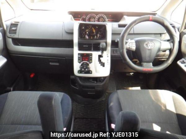 Used 2010 AT toyota noah ZRR70W Image[18]