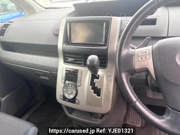 Used 2009 AT toyota voxy ZRR70W Image[9]