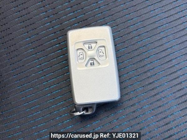 Used 2009 AT toyota voxy ZRR70W Image[28]
