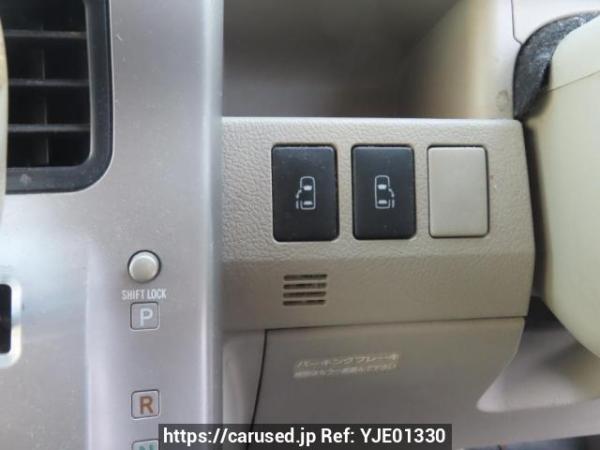 Used 2009 AT toyota noah ZRR70W Image[32]