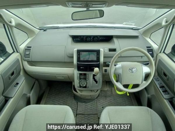 Used 2008 AT toyota noah ZRR75G Image[18]