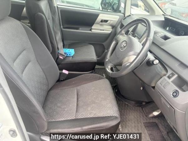 Used 2008 AT toyota noah ZRR70W Image[8]